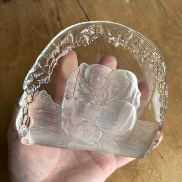 Frosted Glass Paper Weight Etched Image of Inuit Mother and Child - Picture 5 of 5